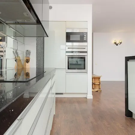 Apartamento Blonia Wilanowskie By Renters Varsovia