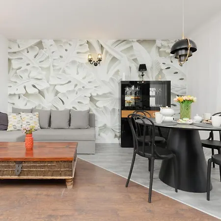 Błonia Wilanowskie By Renters Warszawa