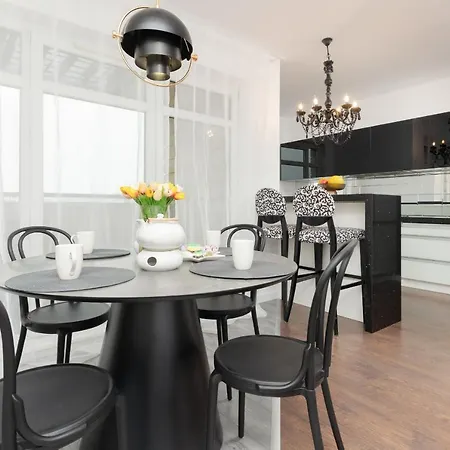 Błonia Wilanowskie By Renters Apartament *