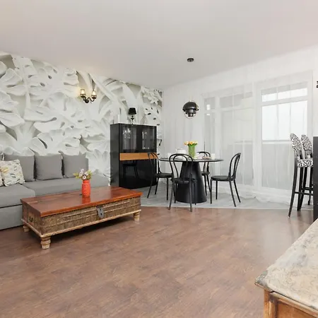 Blonia Wilanowskie By Renters Appartement