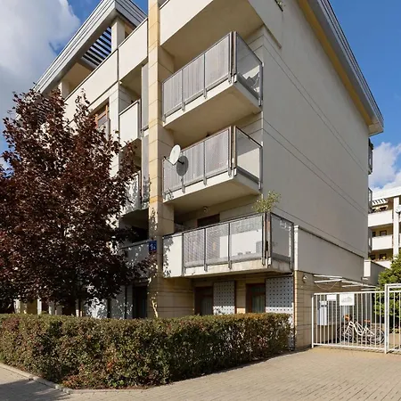 Apartamento Blonia Wilanowskie By Renters Varsovia