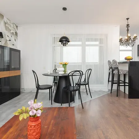 Błonia Wilanowskie By Renters Warszawa