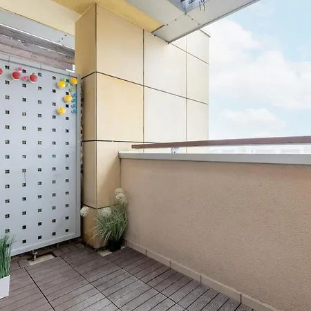 Błonia Wilanowskie By Renters Warszawa