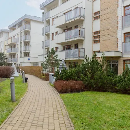 Błonia Wilanowskie By Renters Apartament