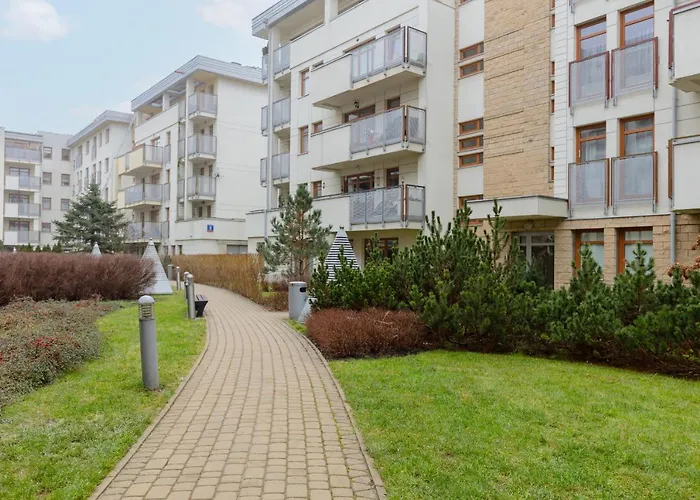 Blonia Wilanowskie By Renters アパート